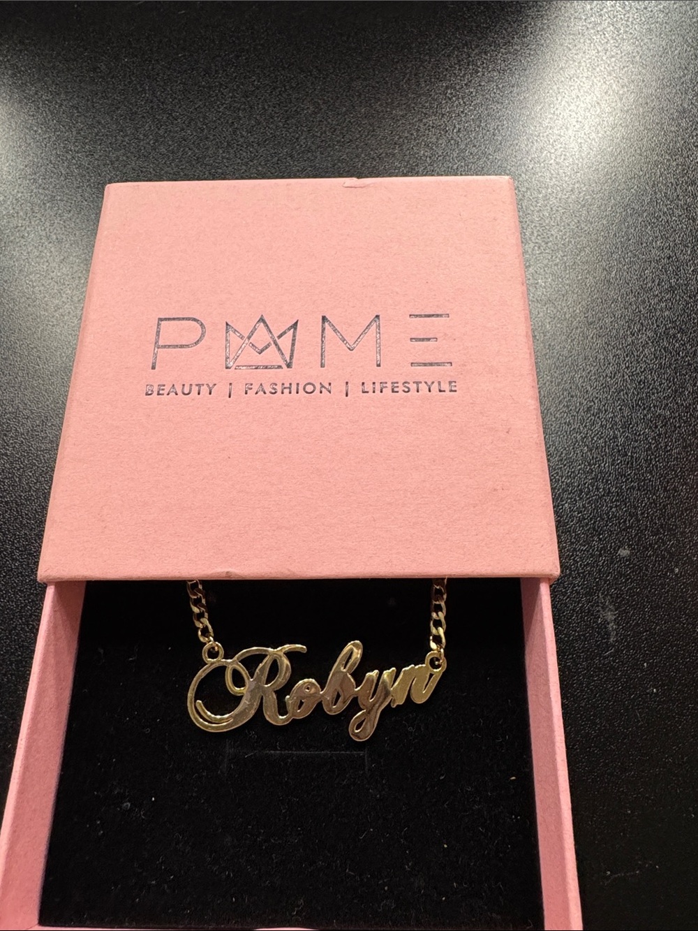 Gold Nameplate Necklace - Robyn